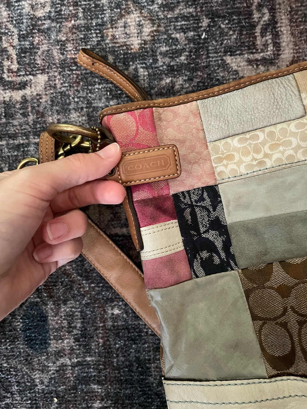 Signature patchwork crossbody - Picture 4 of 7